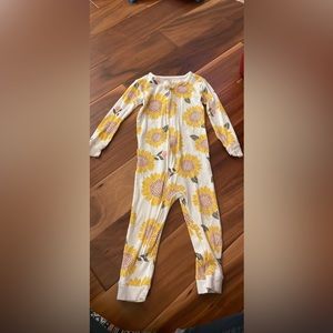 Carters Girls 2T Girls Onesie